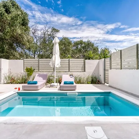 Hidden Cove Corfu Контокали