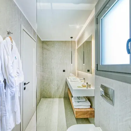 Hidden Cove Corfu מלון 4*