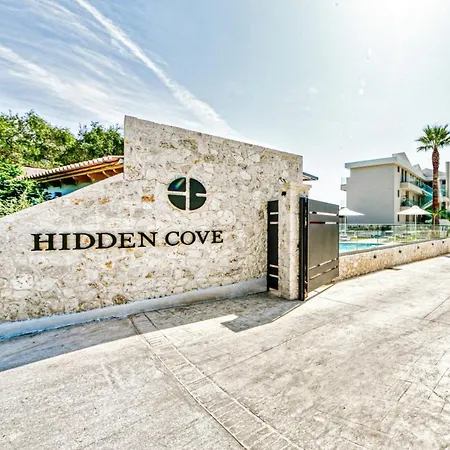 Hidden Cove Corfu מלון קונטואקלי