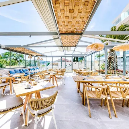 Hidden Cove Corfu מלון קונטואקלי