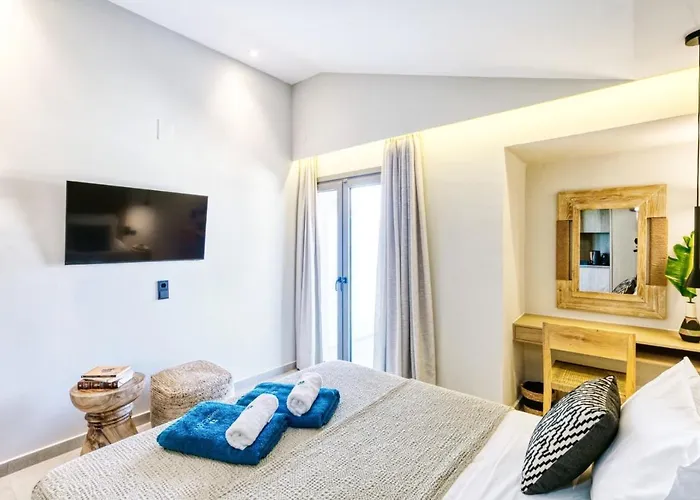 Отель Hidden Cove Corfu 4*