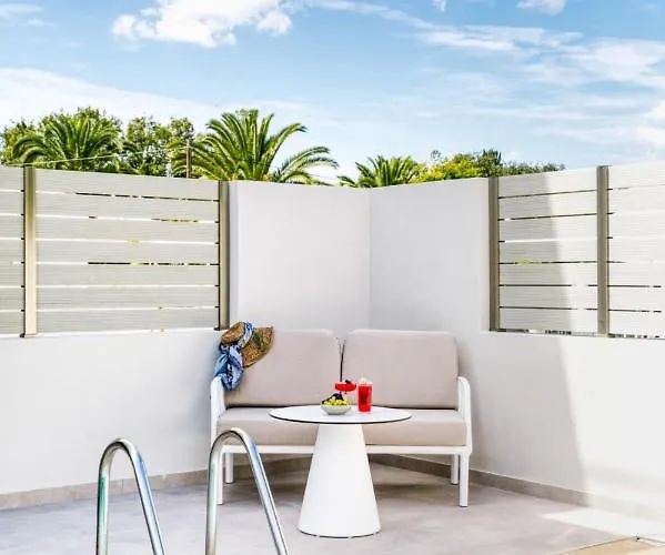 Hidden Cove Corfu Kondókali